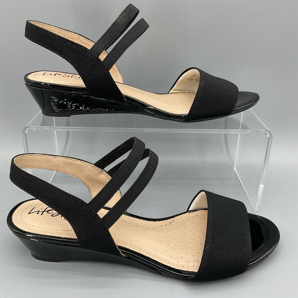 NEW Lifestride Women’s Yolo Wedge Sandals Black Size 7.5W